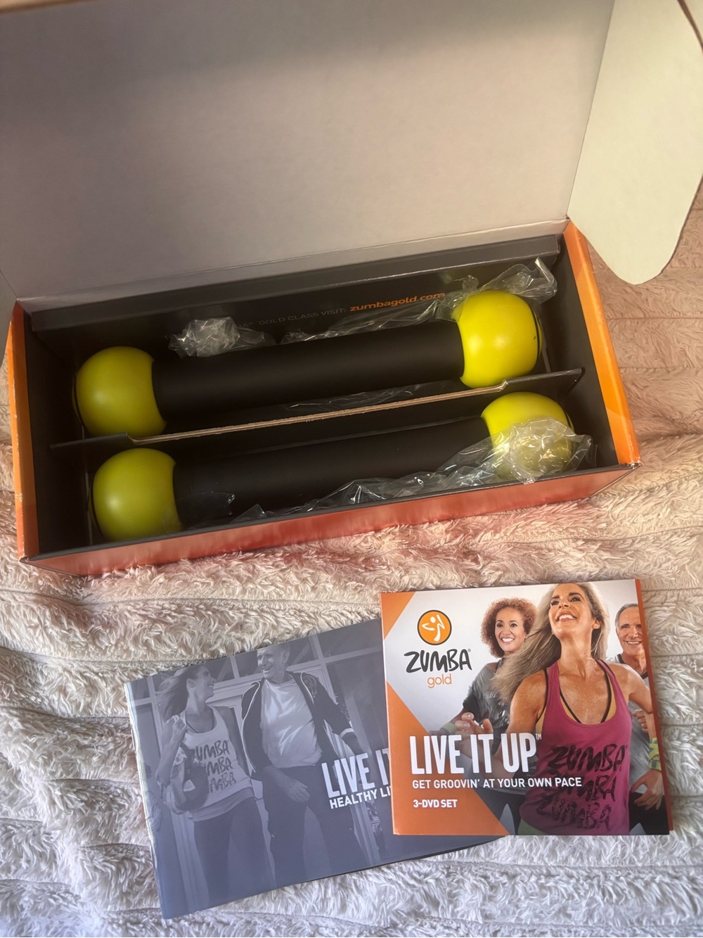 Never used Zumba Fitness Hand Weights in Black and Yellow